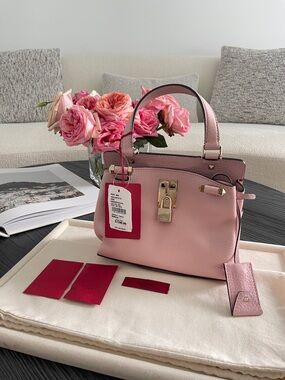 Valentino Garavani Loto Blush Leather Handbag $2,080